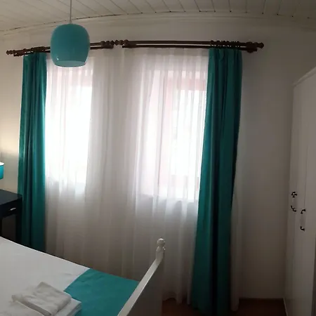 Alaybey Ada Evi 招待所