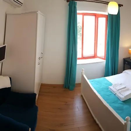 Alaybey Ada Evi 博兹贾阿达岛