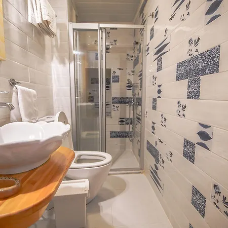 Alaybey Ada Evi 招待所