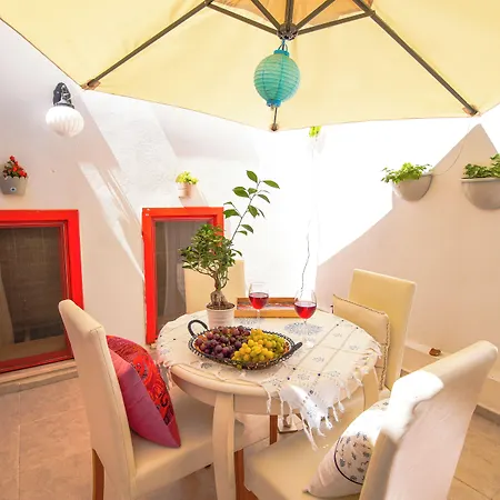 Alaybey Ada Evi 博兹贾阿达岛