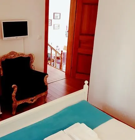 Alaybey Ada Evi 招待所