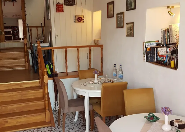 بيت ضيافة Alaybey Ada Evi بوزجادا